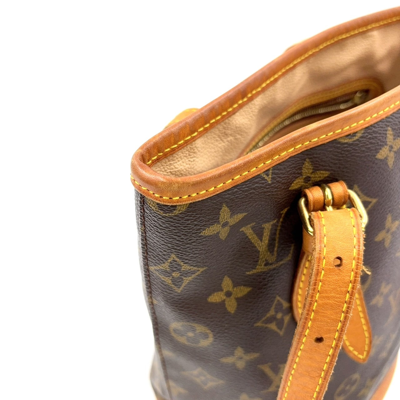 LOUIS VUITTON BUCKET BAG WITH ACCESSORIES ON CHAIN