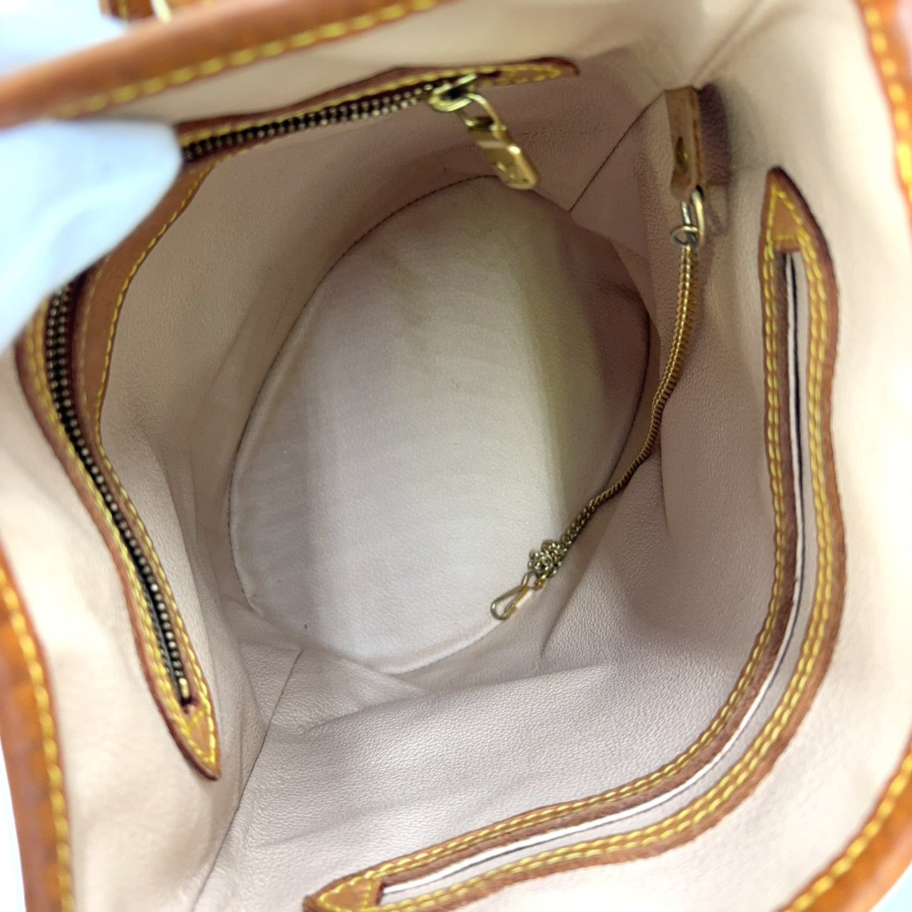 LOUIS VUITTON BUCKET BAG WITH ACCESSORIES ON CHAIN