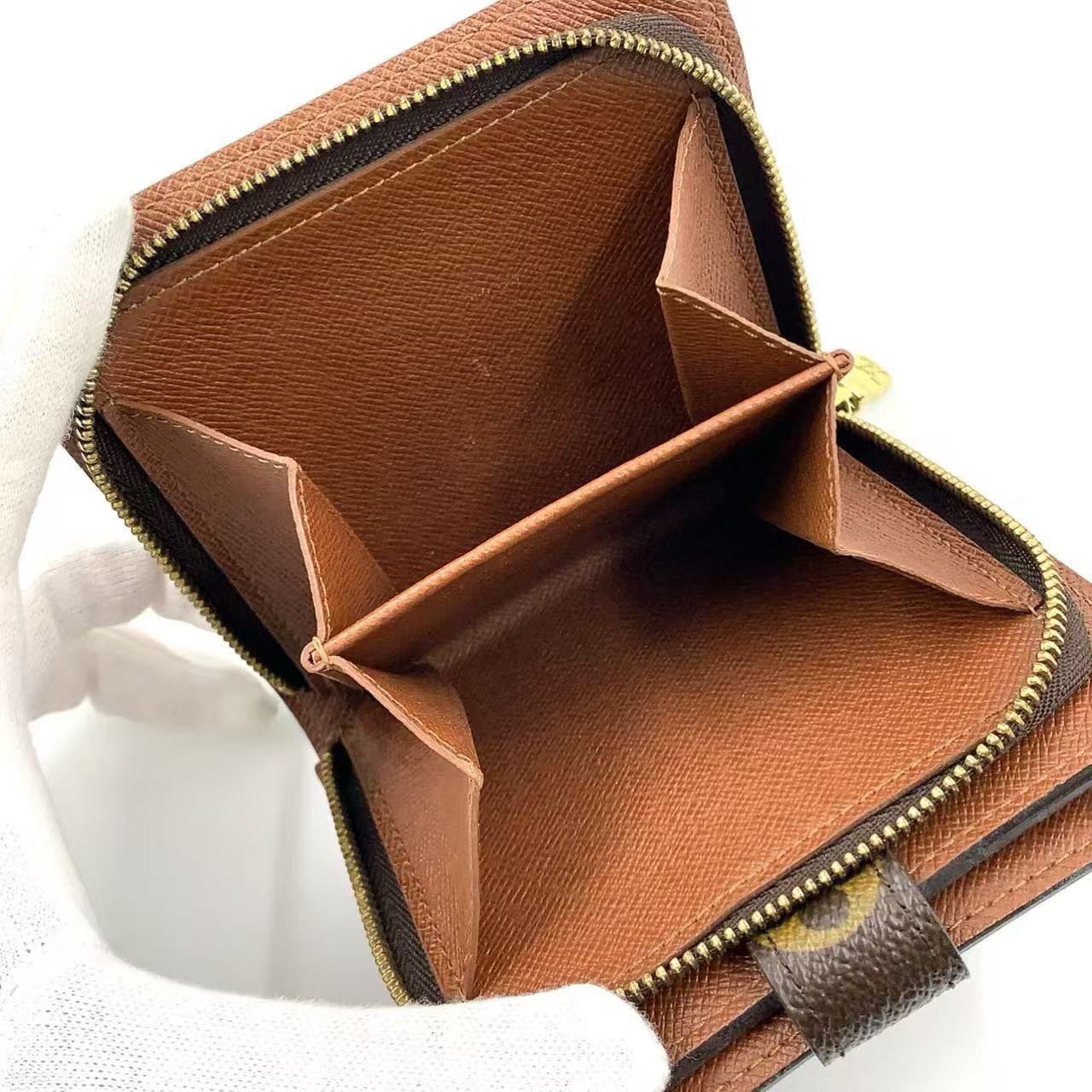 LOUIS VUITTON COMPACT MONOGRAM BIFOLD WALLET