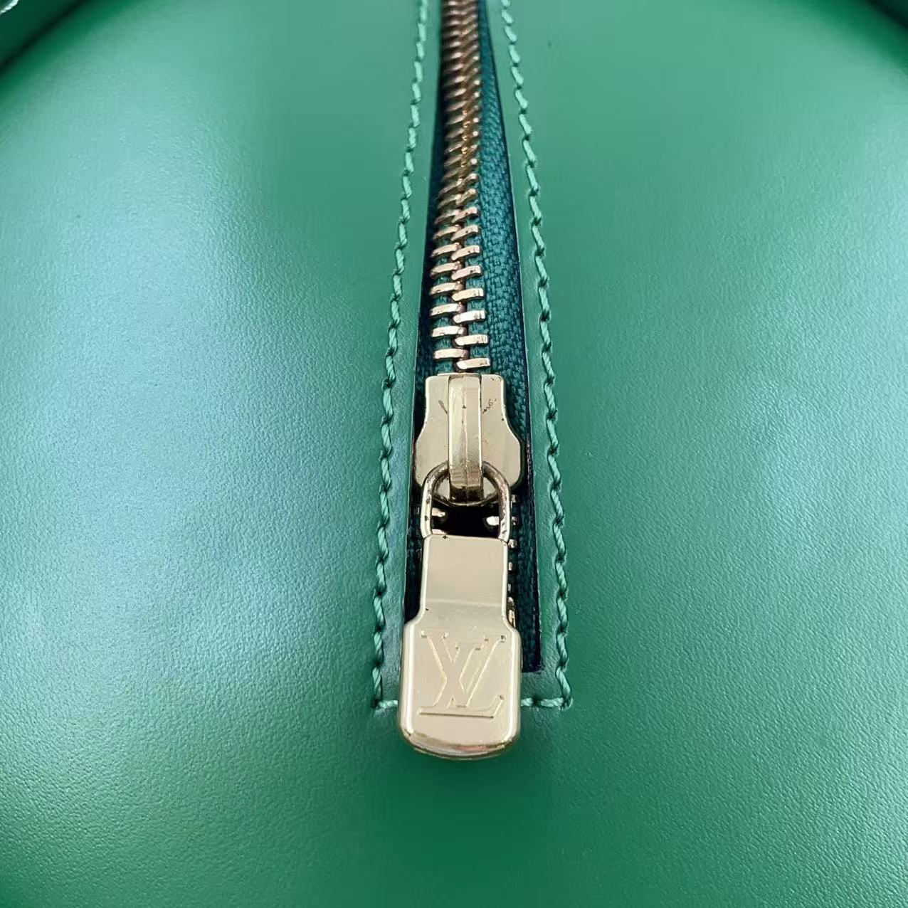 LOUIS VUITTON SOUFFLOT EPI BORNEO GREEN HANDBAG