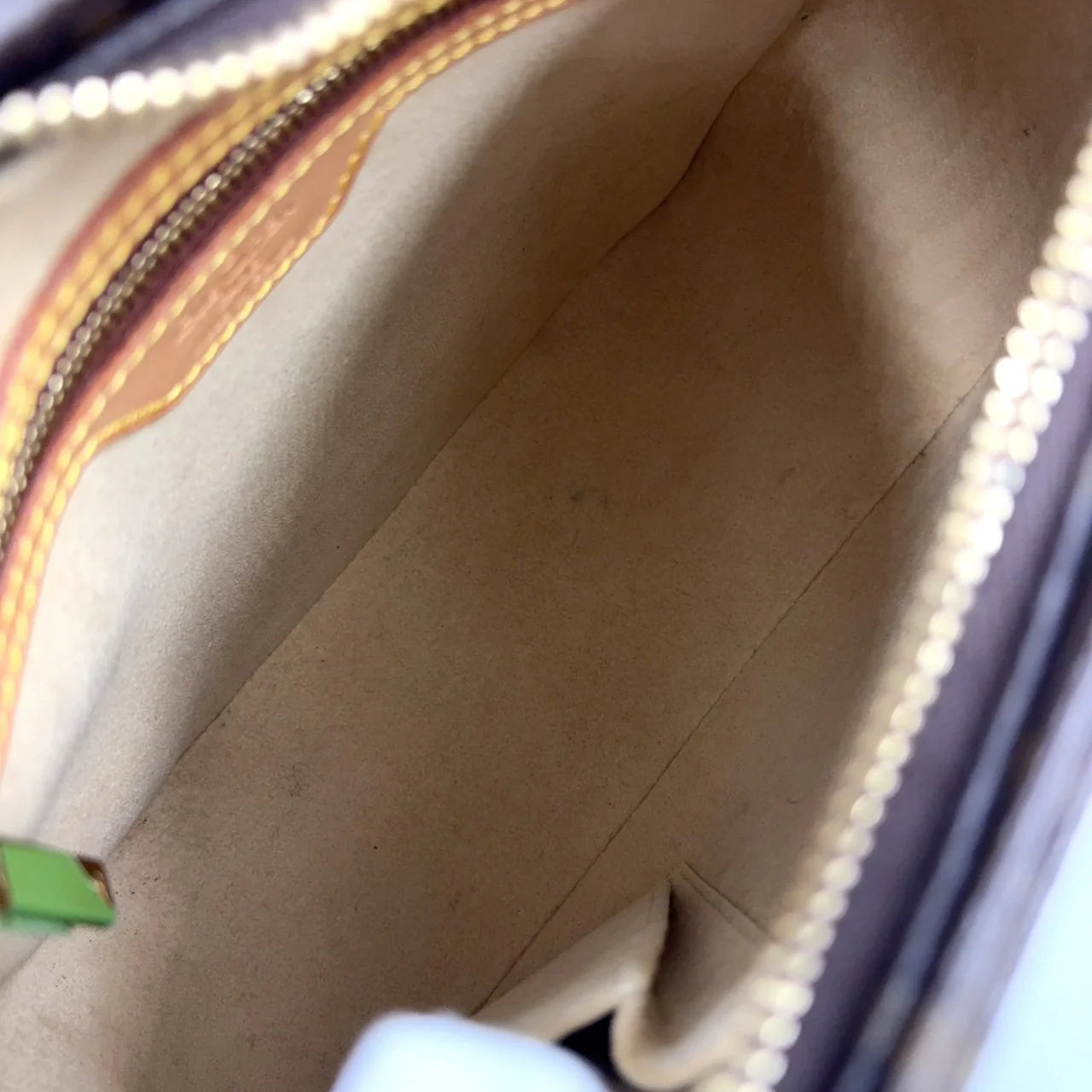 LOUIS VUITTON LOOPING MM MONOGRAM HANDBAG BROWN LEATHER PVC GOLD