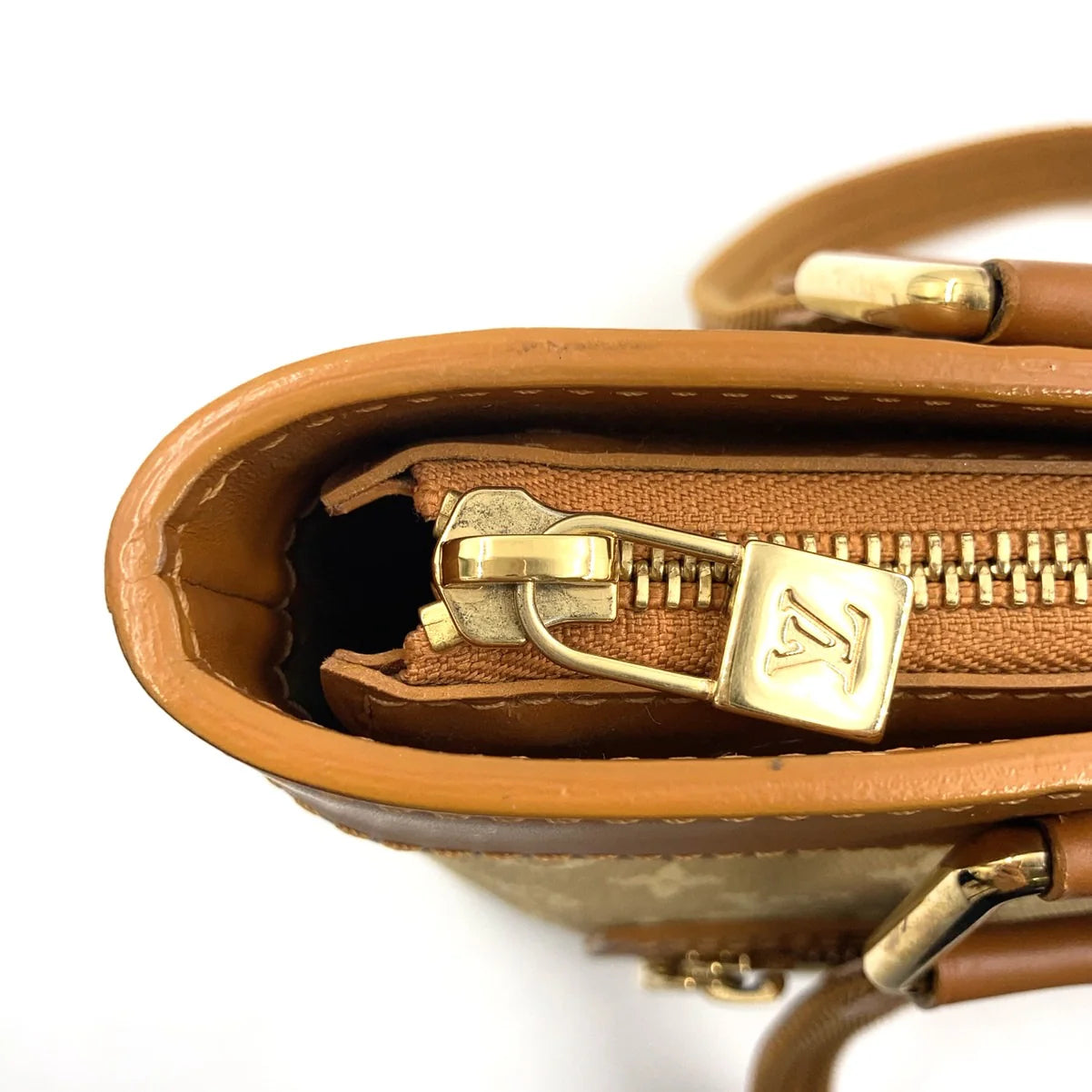 LOUIS VUITTON LUCILLE PM MONOGRAM MINI HANDBAG