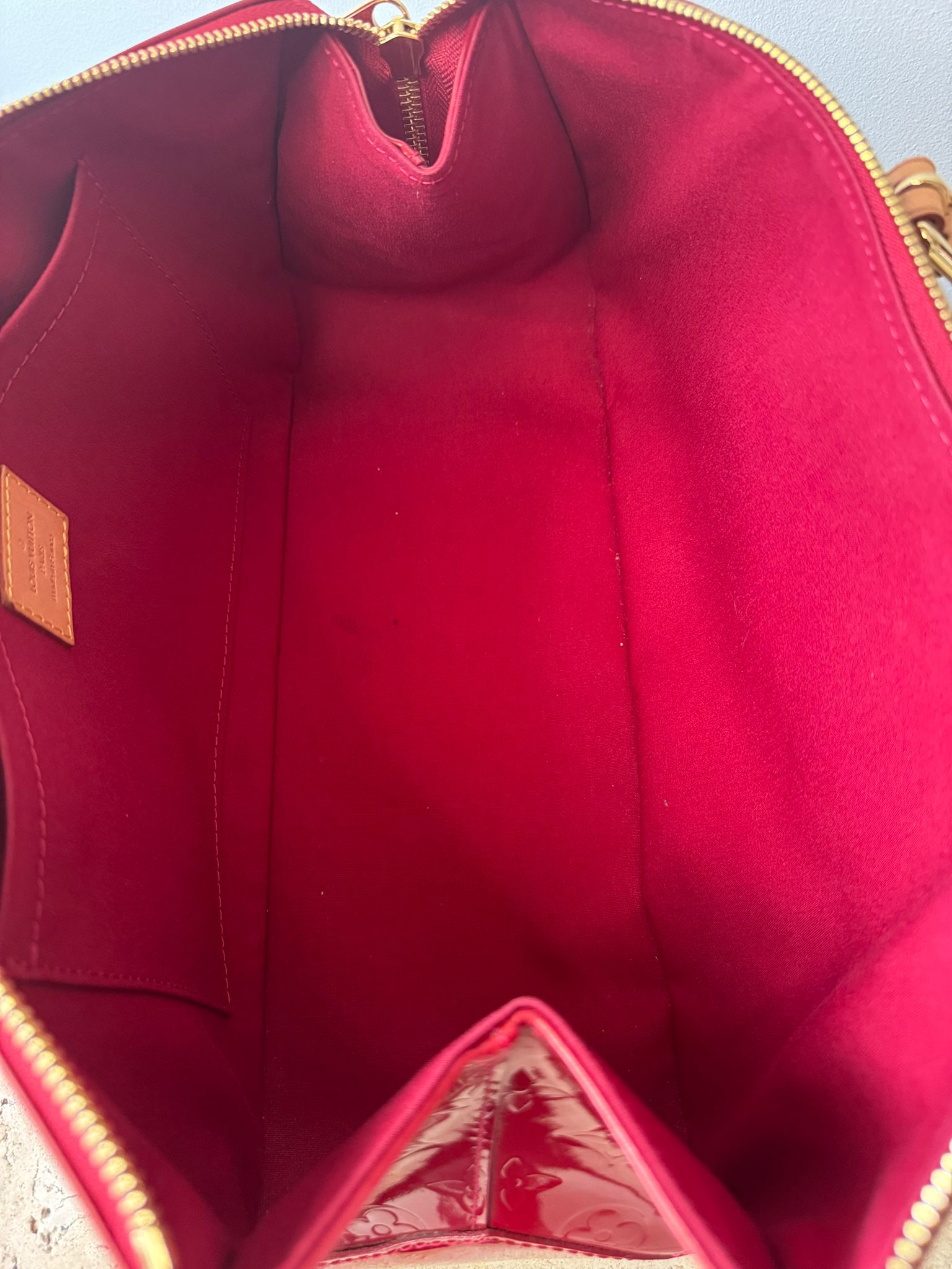 LOUIS VUITTON ROSEWOOD VERNIS RED AVENUE BAG